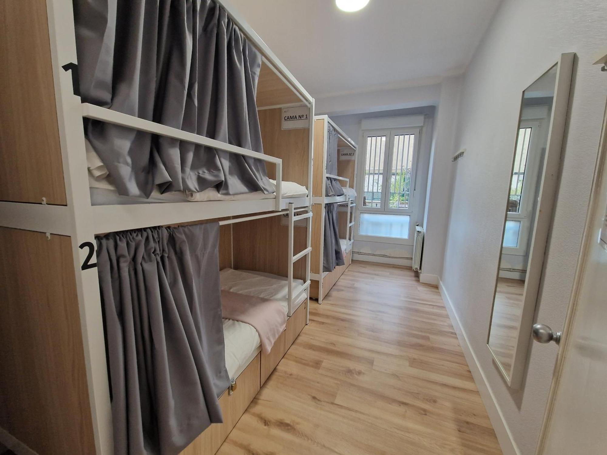 Bed 4-Bed Mixed Dormitory Room